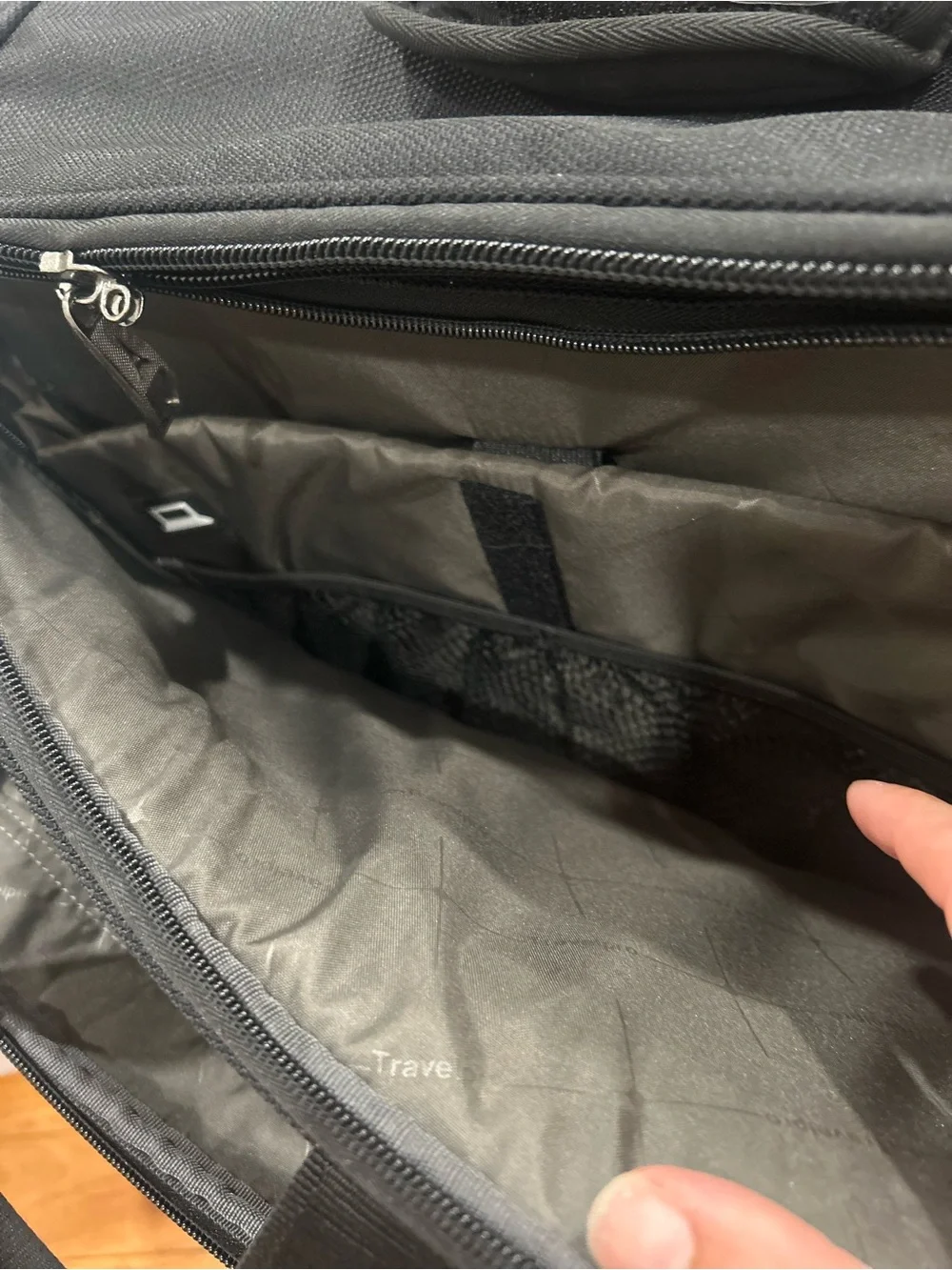 Travelpro FlightCrew5 Multi-Purpose Tote- excellent condition